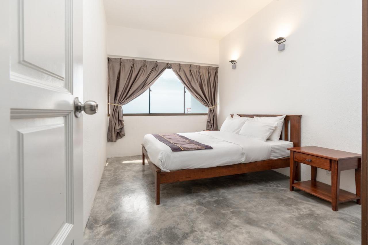 Pantai Seaview Resort Batu Ferringhi 1801 - 3 Rooms Exterior photo