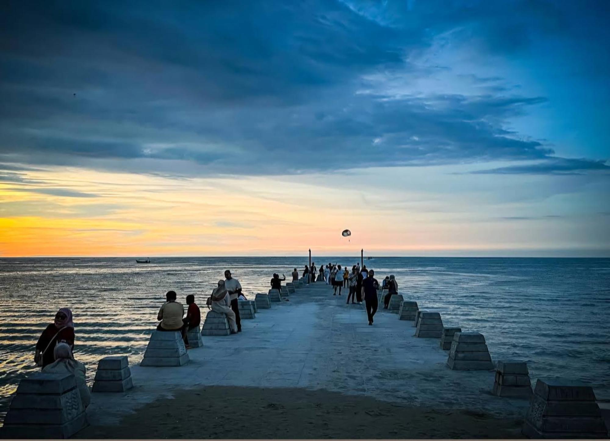 Pantai Seaview Resort Batu Ferringhi 1801 - 3 Rooms Exterior photo